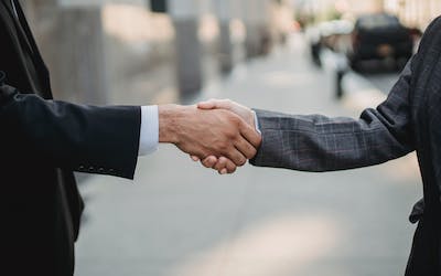 Especialista en Protocolo Diplomático Internacional