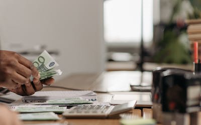 Especialista en Operaciones Vinculadas: Contabilidad y Fiscalidad